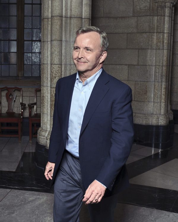 Le sénateur Mitchell quitte son poste d’agent de liaison du gouvernement